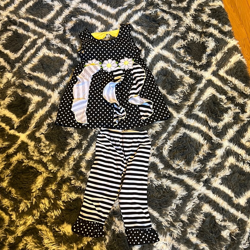 Nannette Girl’s outfit